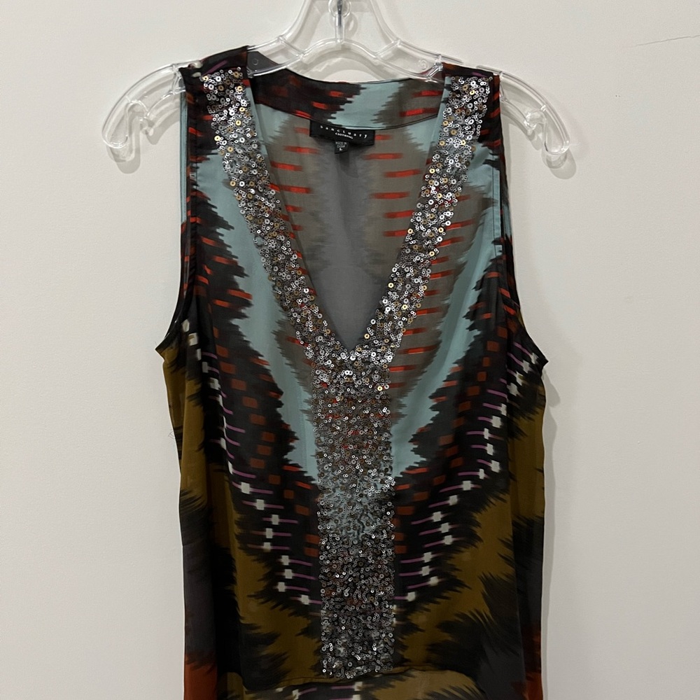 Dressy Sanctuary sleeveless blouse with silver sequins down center size large